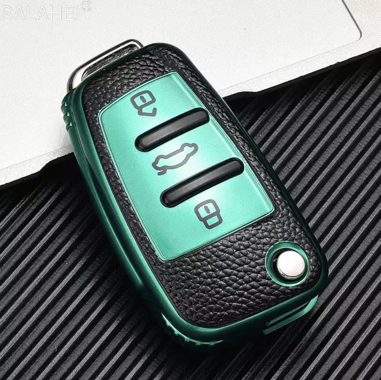 Чехол на выкидной ключ TPU Audi green